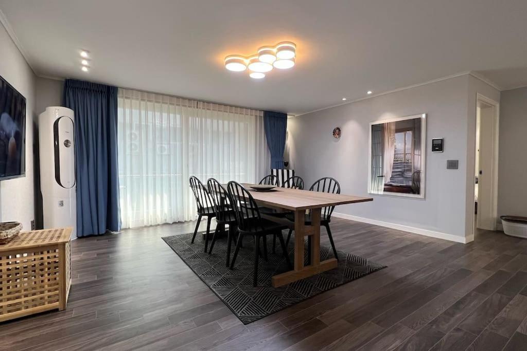 Hongdae 3Bedroom Apartment #14 Сеул Экстерьер фото