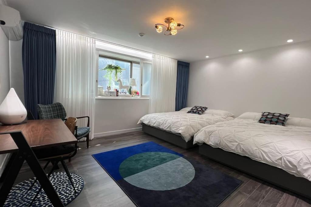 Hongdae 3Bedroom Apartment #14 Сеул Экстерьер фото