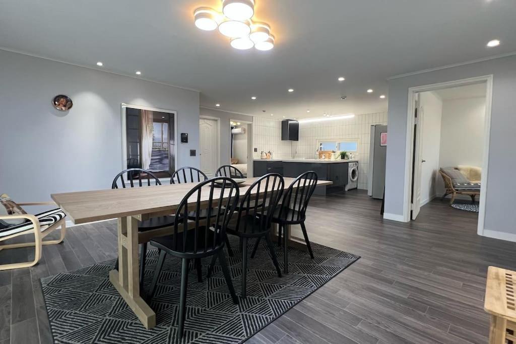 Hongdae 3Bedroom Apartment #14 Сеул Экстерьер фото