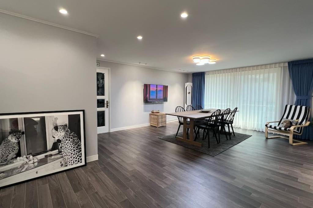 Hongdae 3Bedroom Apartment #14 Сеул Экстерьер фото